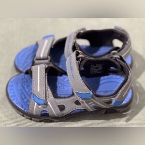 Eddie Bauer boys sandals.
